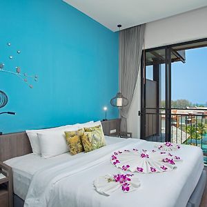 Deluxe Suite Premium